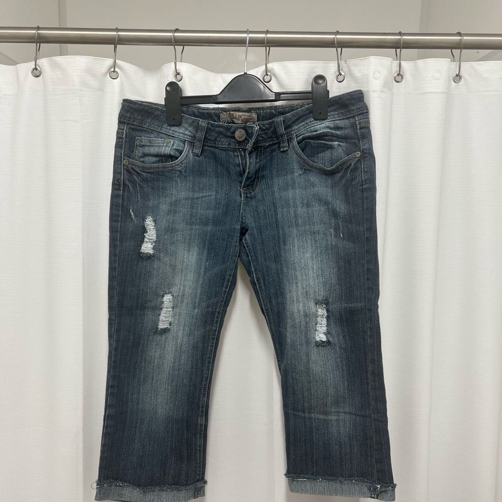 Distressed Denim Capri Jeans